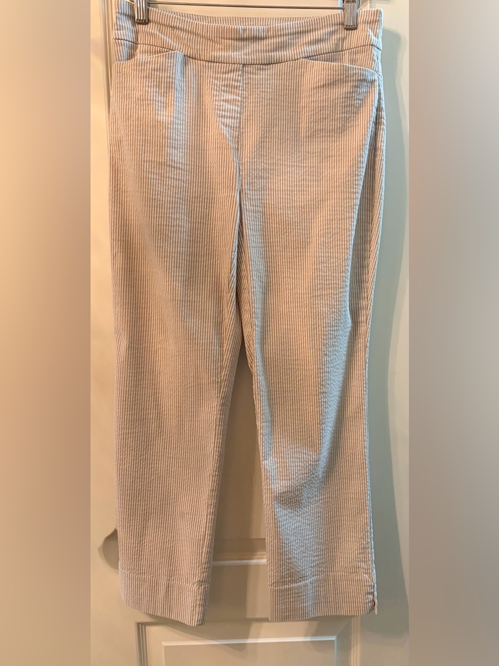 Hilary Radley Cream and White Seersucker Striped Pants, Small